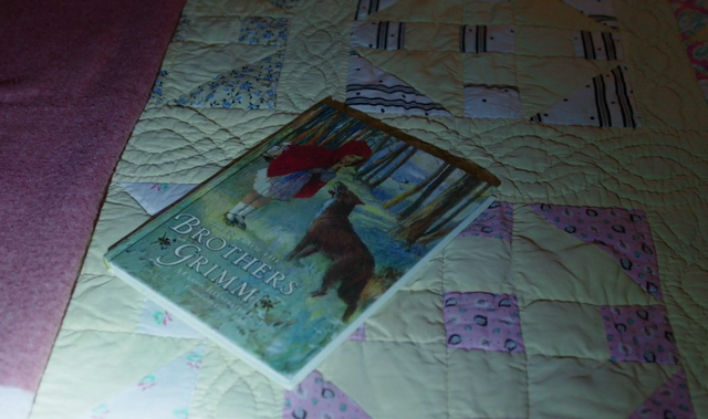 File:519-Brothers Grimm book.png
