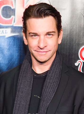 File:Andy Karl.png