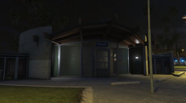 File:VespucciBeachRC-Police-GTAV.jpg