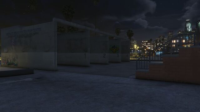 File:VespucciBeachRC-Exterior-GTAV.jpg