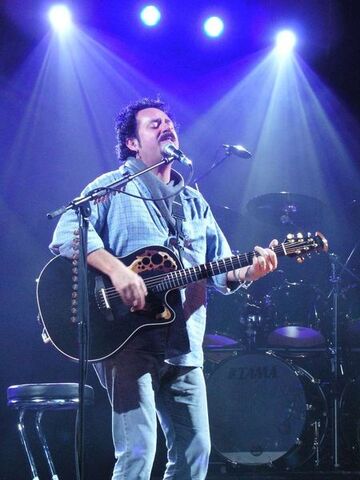 File:Stevelukather.jpg