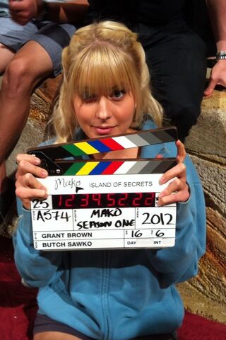 File:Mako Set 1.jpg