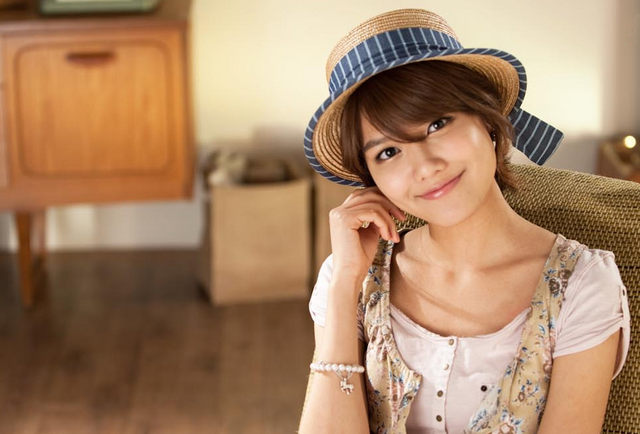 File:Soo-young cutesy.png