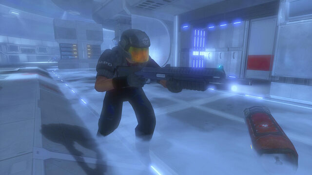 File:Unnamed NMPD officer in the Data Hive.jpg