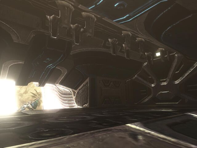 File:Inside a phantom.jpg