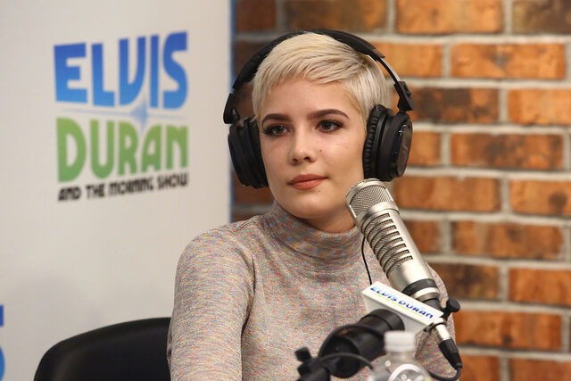 File:Halsey+Visits+Elvis+Duran+Z100+Morning+Show+c0F36dTndJax.jpg