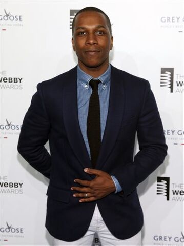 File:Leslie Odom, Jr..jpg