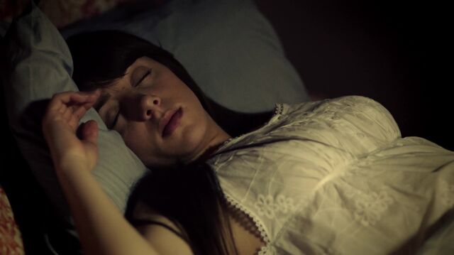 File:1x01 EliseNichols.jpg