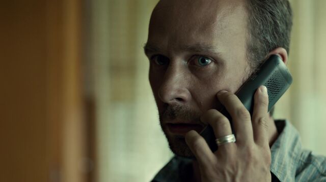 File:1x01 GarretJacobHobbs.jpg