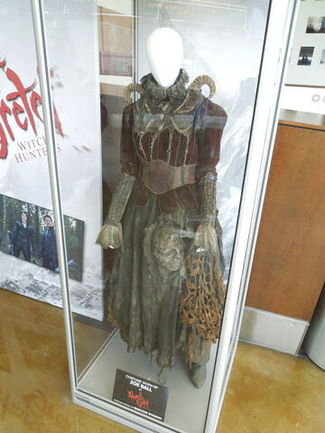 File:Zoe's costume.jpg
