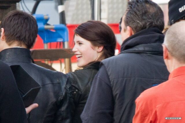File:Gemma smiles..jpg