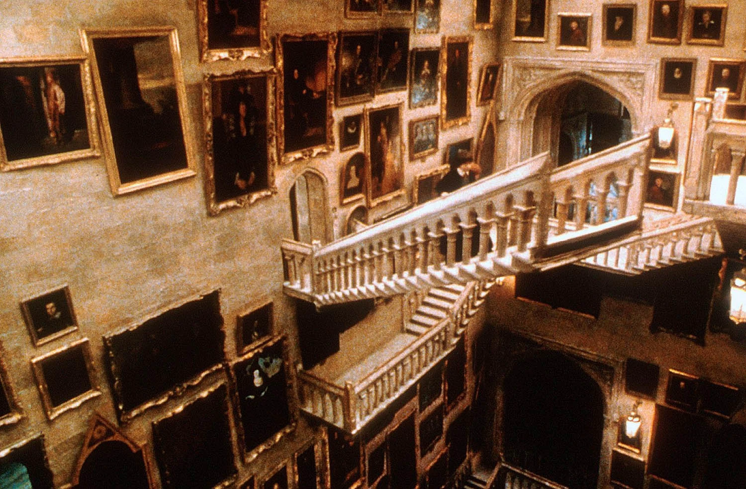 Image Les escaliers.jpg Wiki Harry Potter FANDOM powered by Wikia