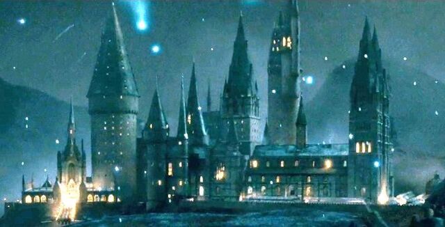 File:Hogwarts--DH2.jpg