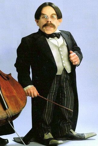 File:Hogwartschoirconductor.jpg