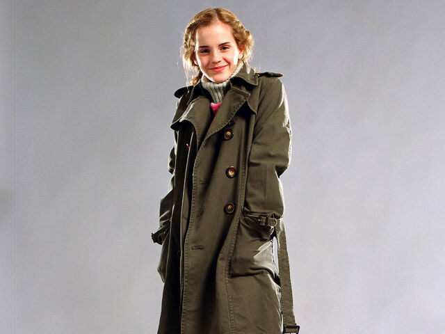 Dosya:Emma-watson-hermione-granger-desktop-wallpaper.jpg