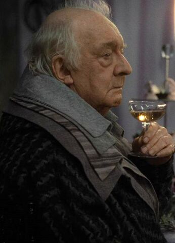 File:Elphias Champagne.jpg