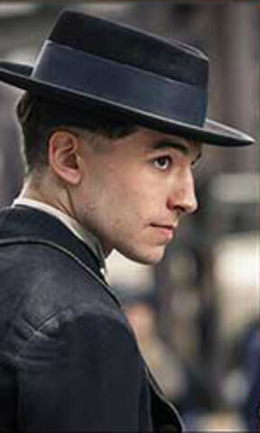 File:Credence Barebone 2.jpg