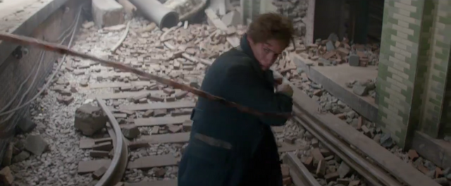 File:Newt pulls a rope.png
