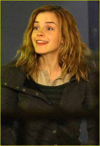 File:Emma Watson Funnyface.jpg