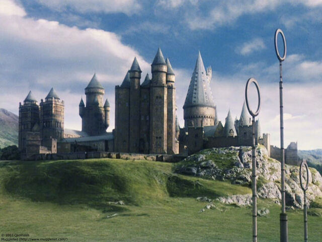 File:Hogwarts 2.jpg