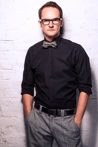 File:Darren Tough.jpg