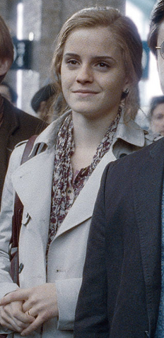 File:Hermione Granger age 37.png