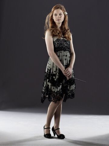 Dosya:DH-Part-1-New-Shoot-ginevra-ginny-weasley-22375255-1575-2100.jpg