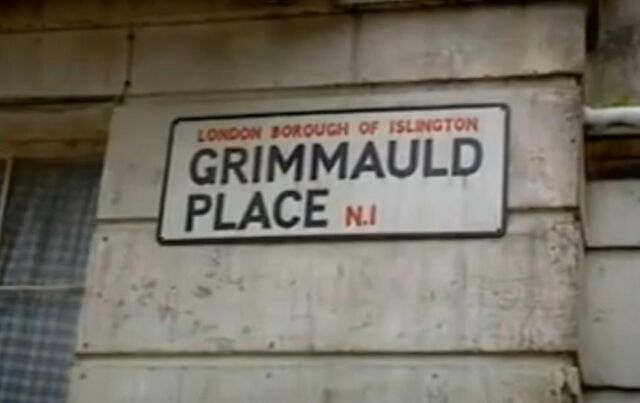 File:Grimmauld Place street sign.jpg