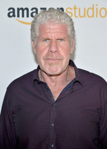 File:Ron Perlman.jpg