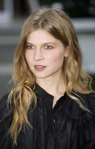 File:Clemence Poesy 1.jpg