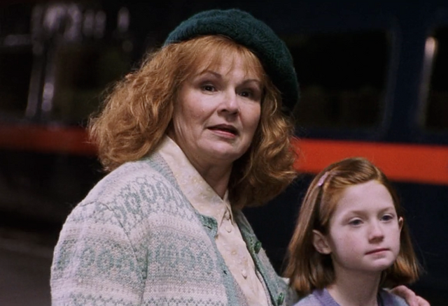 File:Ginny and Molly.png