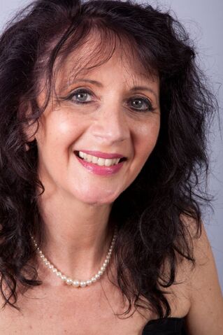 File:Debra Leigh-Taylor.jpg