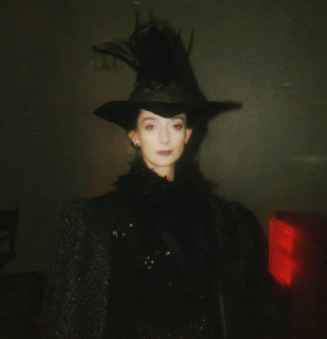 File:Sally mortemore-pince.png