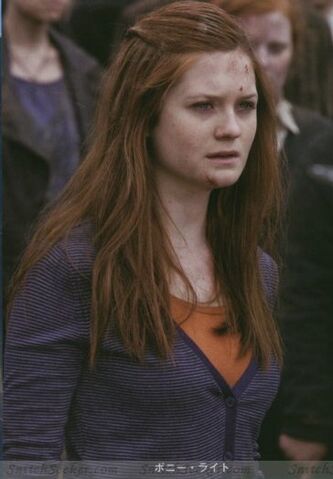 File:Ginny at the battle.jpg