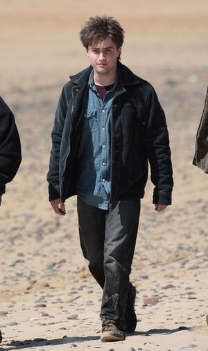 Belstaff-and-harry-potter-and-the-deathly-hallows-gallery
