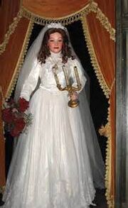 Melanie Ravenswood (Audio-Animatronic bride from Phantom Manor at Disneyland Paris)