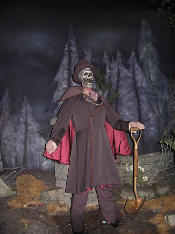 File:Disney Phantom Manor 79 by Maliciarosnoir stock.jpg