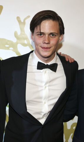 File:Bill+Skarsgard+Guldbaggen+2011+Swedish+Film+pDZ7YztbUj2l.jpg