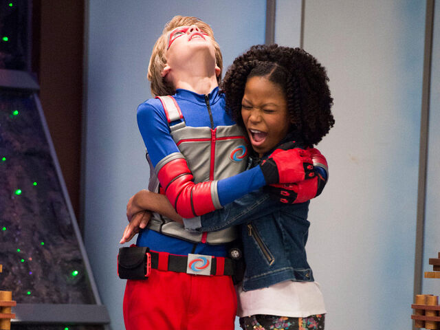 File:Henry-danger-whats-your-superhero-pose-4x3-img-10.jpg