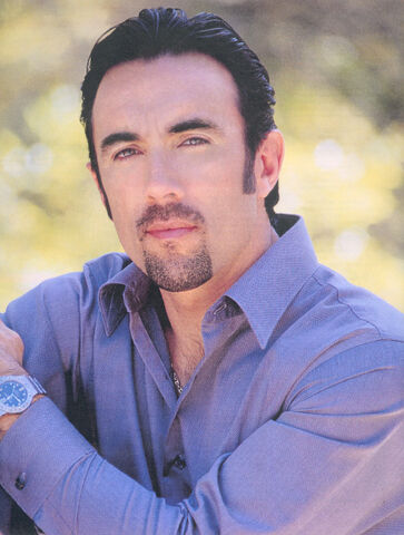 File:Francesco-Quinn.jpg