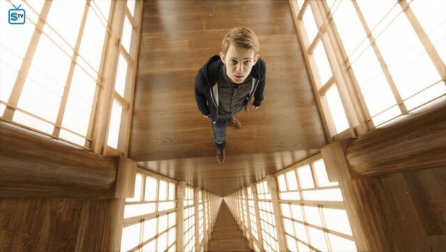 File:1x13 Tommy looking up.jpg