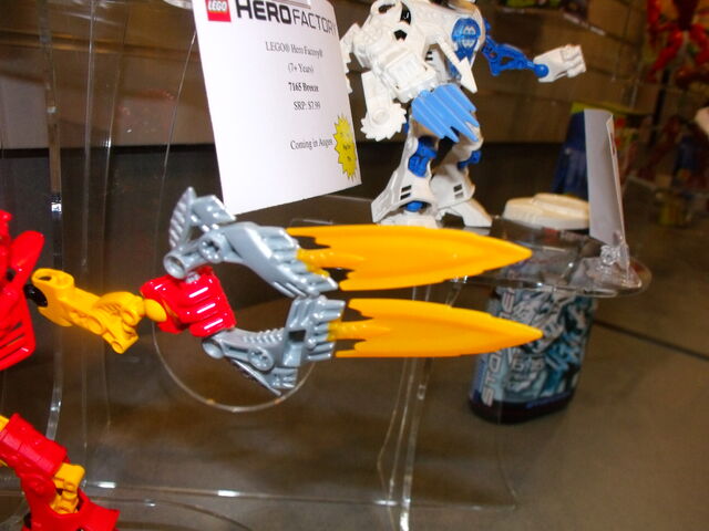 File:Toy fair 500.jpg