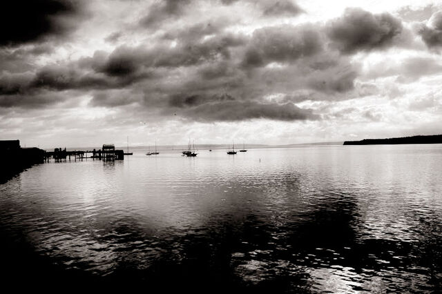 File:Sea by iexpressnotimpress.jpg
