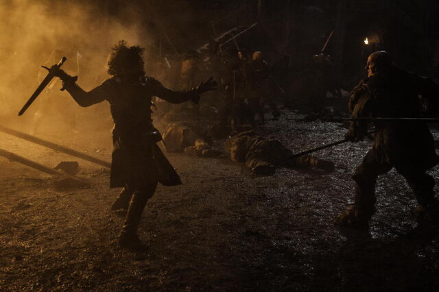 Archivo:Jon batalla Castillo Negro HBO.jpg