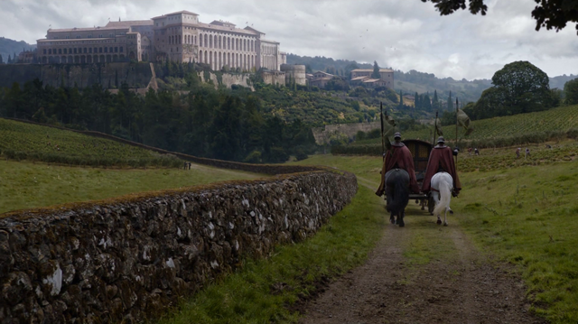 Archivo:Colina Cuerno HBO.png