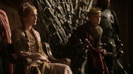 Cersei como reina regente HBO.jpg
