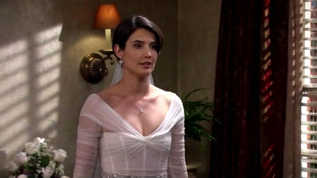 File:Robin bride..jpg