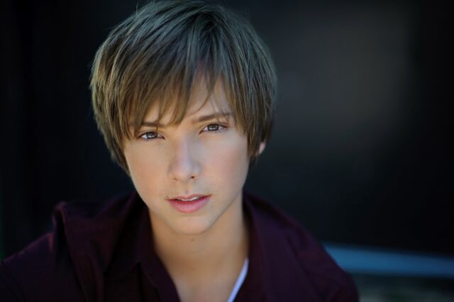 File:NoahSchnacky.jpg