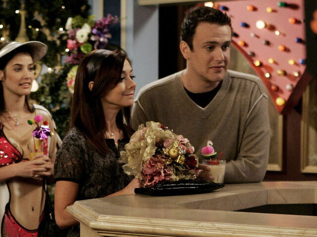 File:Marshall-Lily-marshmallow-and-lilypad-2617806-1024-768.jpg