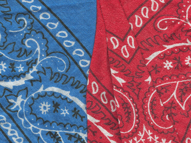 File:Red and blue bandannas.jpg